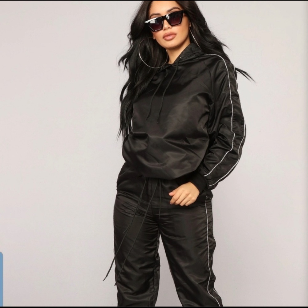 Fashion Nova Channing Flight Set Small NWT